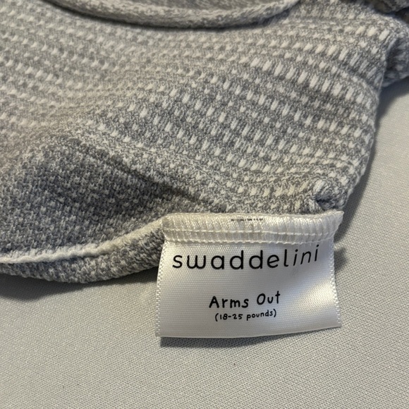 Swaddelini - Picture 2 of 2